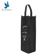 TÚI VẢI KHÔNG DỆT ĐỰNG RƯỢU MÀU ĐỎ GIÁ RẺ IN LOGO THEO YÊU CẦU